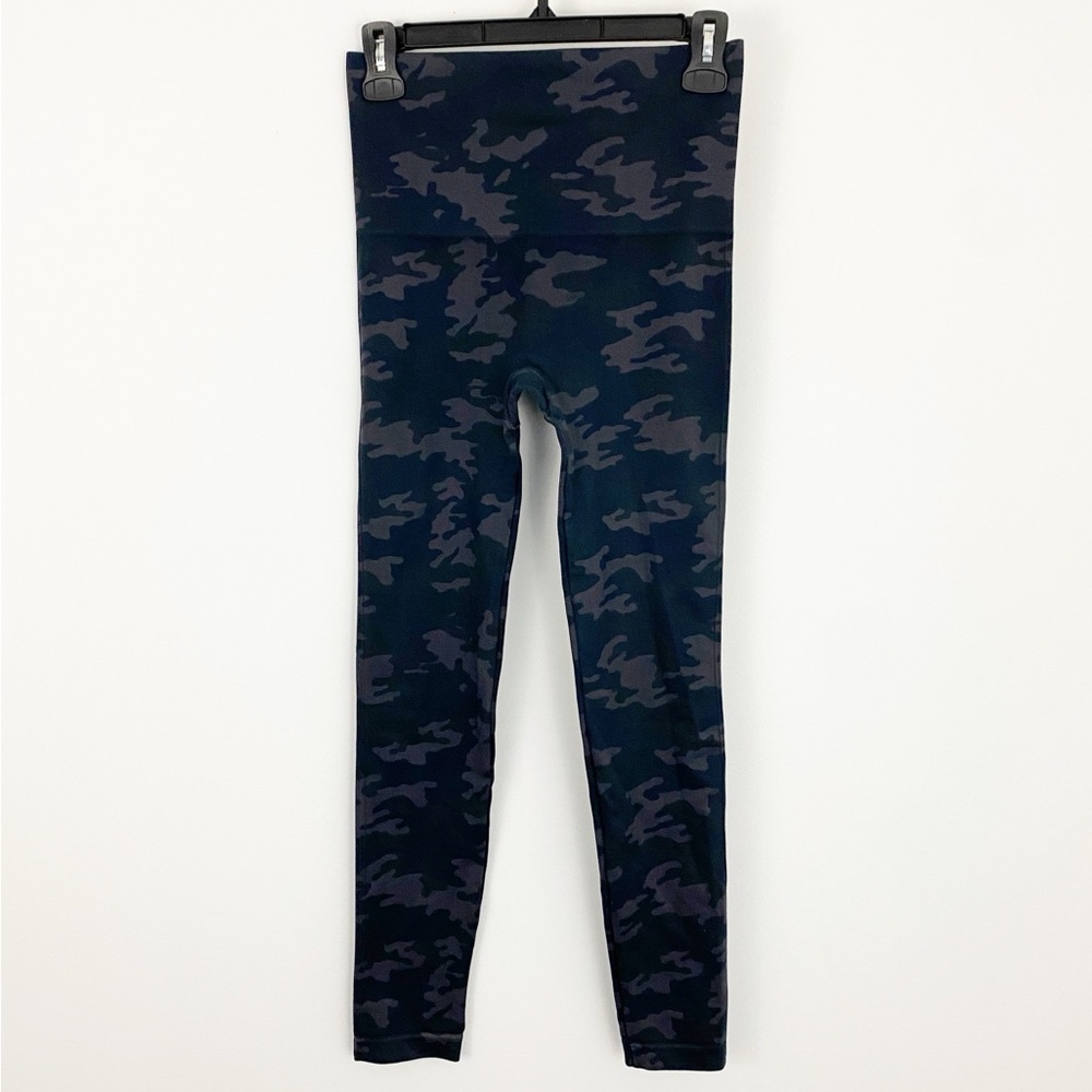 Spanx size M Nylon & Elastane Thick Camo Seamless High-rise Leggings